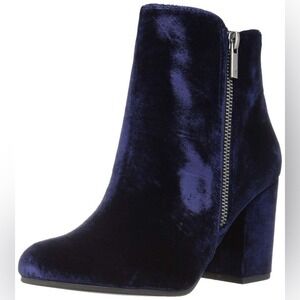 LUCKY BRAND Women's Shaynah Ankle Boot Size 6 Blue‎ Velvet